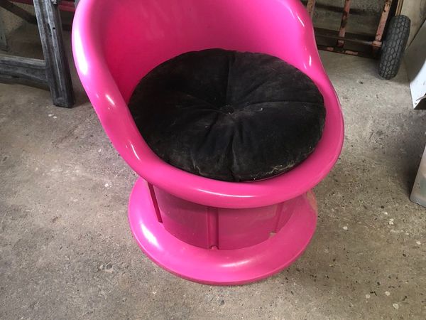 2 Pink Tub Chairs