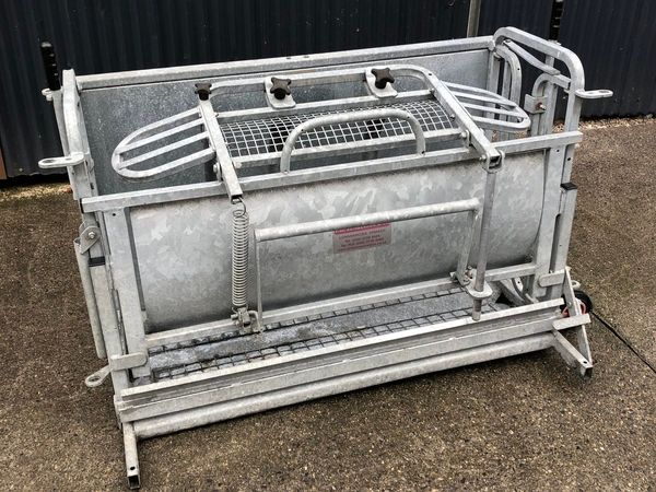 Sheep Rollover Crate