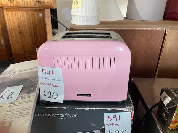 Pink toaster €20 silver crest