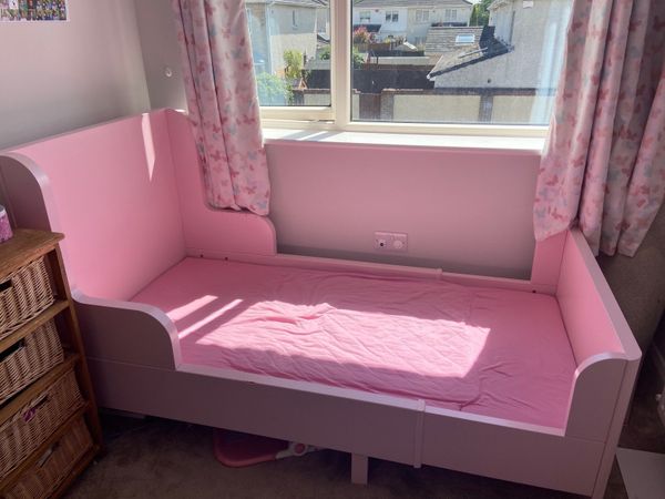 Toddler Bed (Pink)
