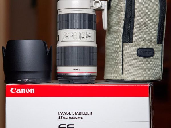 CANON EF 70-200 F/2.8L IS II USM TELEPHOTO Z..LENS