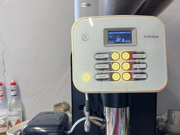 Coffee machine automatic