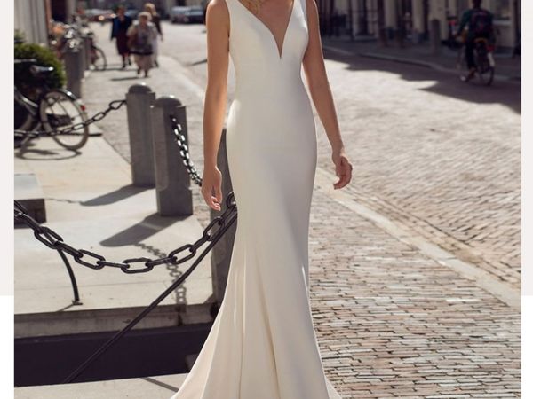 Modeca Crepe Wedding Dress Size 10