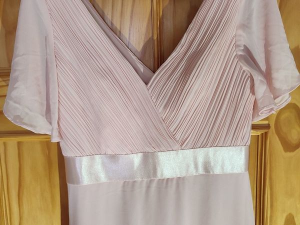 Dress brand new  ( unwanted gift )
