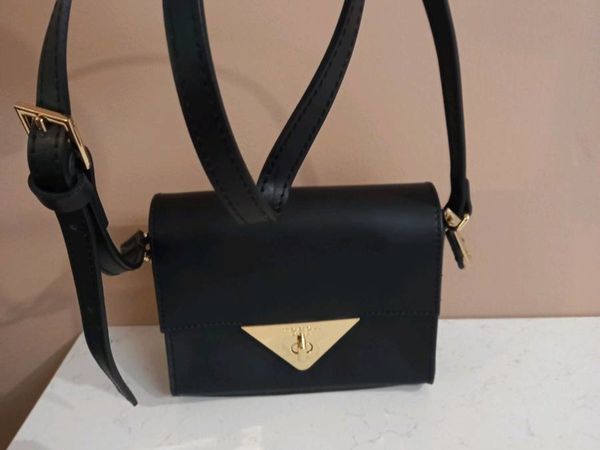 New leather Tosca Blu Cross Body Messenger Bag