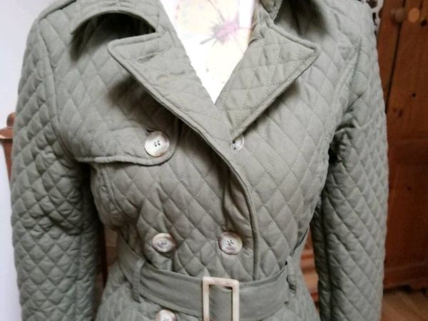 Ladies Dunne stores green jacket like new