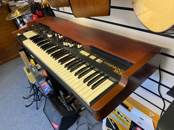 Hammond XK-3 organ and Leslie Speaker