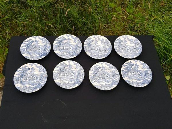 8 blue english soup plates
