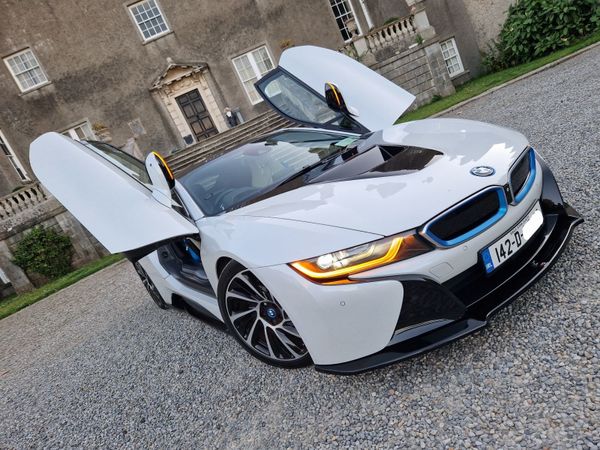 Mint BMW i8 with Tax 03/23 & NCT 02/23=€57,950