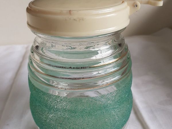Vintage sugar frosted honey jar/pourer green