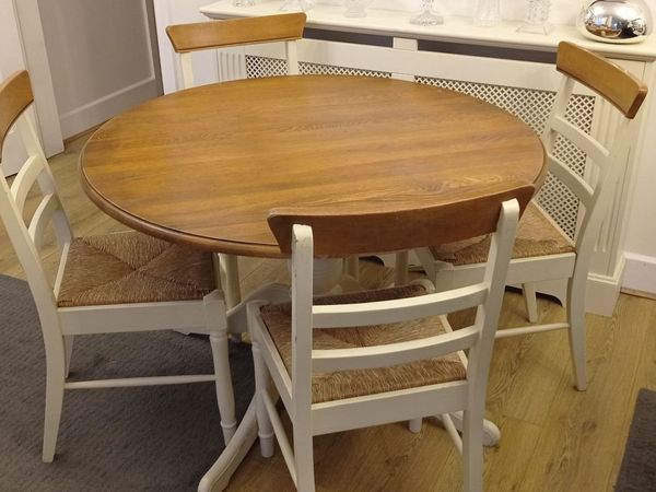 Round Dining Table with Four Chairs