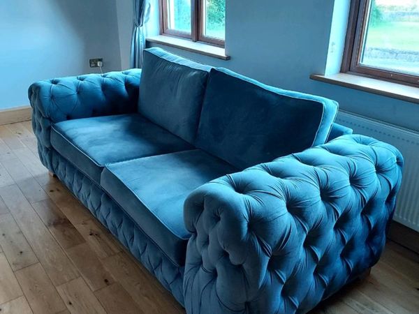 2 seater x 1 x 1 Couch