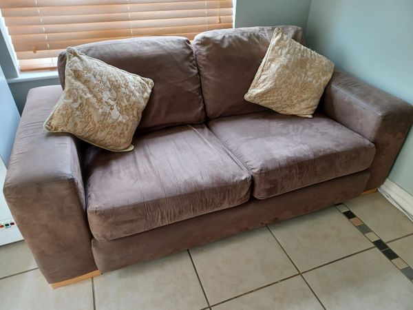 FREE 2/3 seater couch