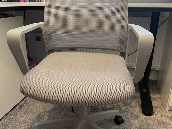 Office chair €20