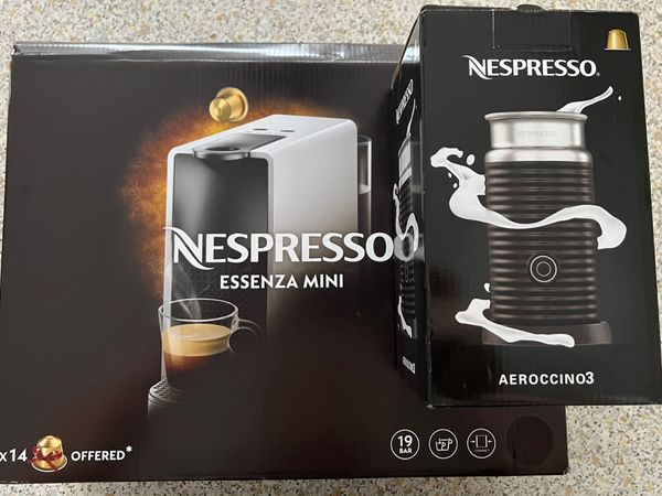 Nespresso  Essenza mini with Aeroccino 3