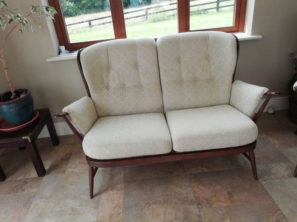 Eircol Living room couch and armchairs