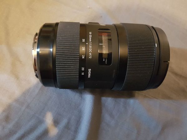 GREAT CONDITION  Sigma 18 - 35mm F1.8 DC Lens