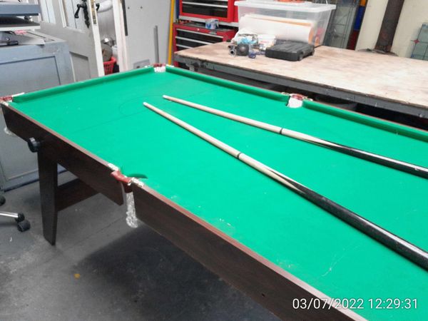 Pool Table (foldable table) 6ft long