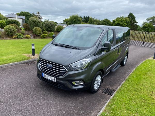 Ford Tourneo Limited 9 s Auto