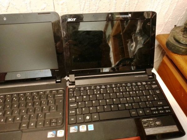 ACER 10 LAPTOP WITH CHARGER