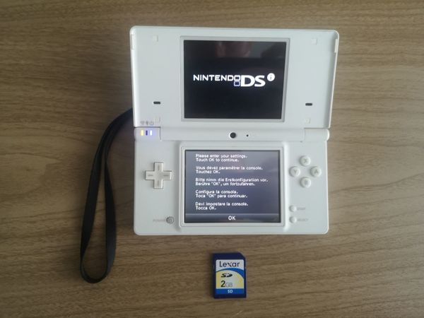 Nintendo DSi Handheld Console - White