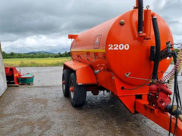 wanted tandem axle  tanker