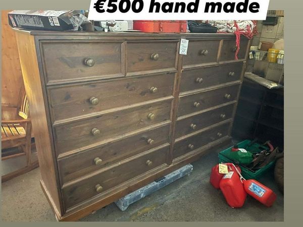 Extreme heavy wooden chest of drawer