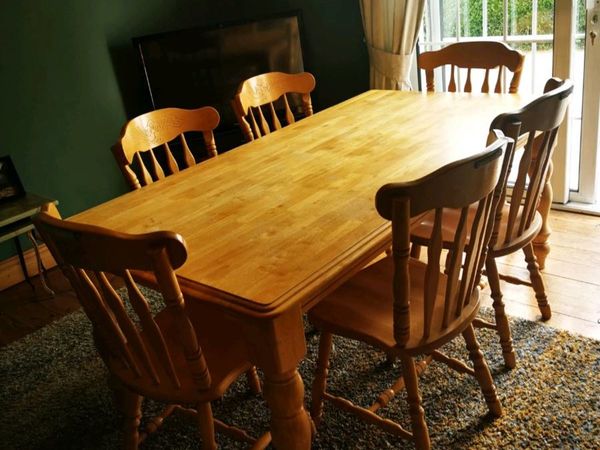 Solid Kitchen Table with 6 chairs