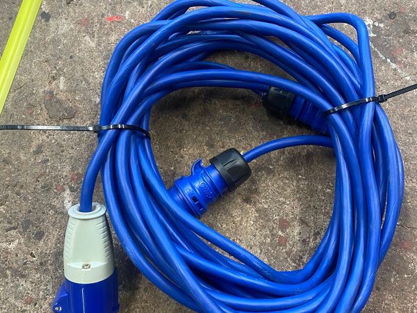Camper plug in heavy cable