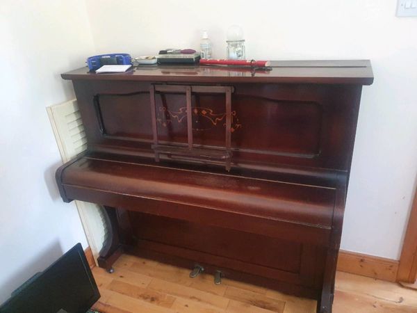 Marlow Piano