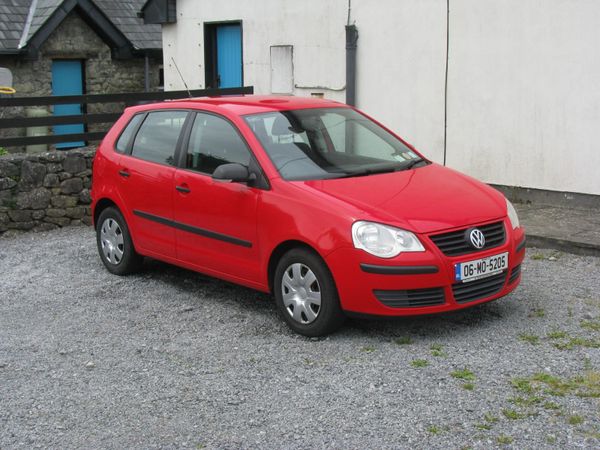 Volkswagen Polo 2006 - 1.2 petrol - red
