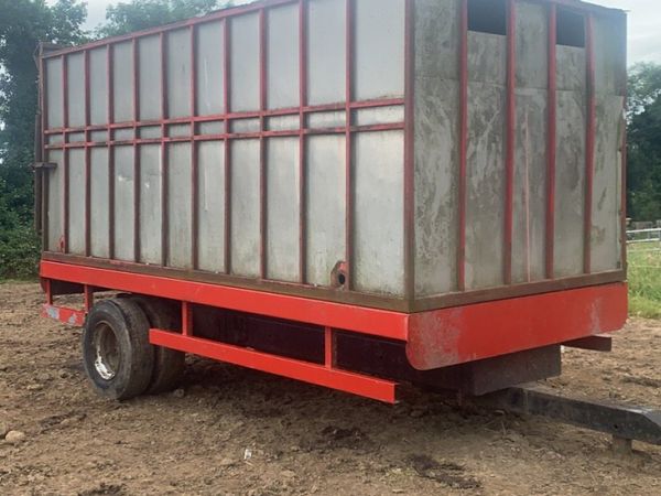 16 foot cattle trailer