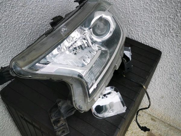 Ford Ranger Head light /tail light