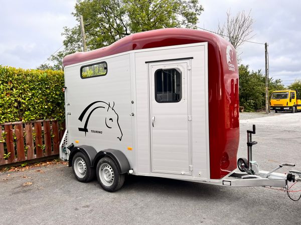 Cheval Liberte Touring Horse Box - €50 per week -