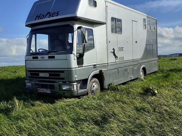 EXCELLENT RELIABLE HORSE LORRY///FULL YEARS MOT !!