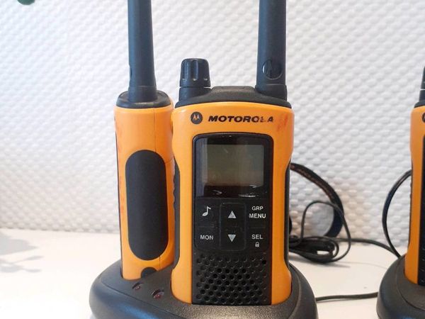 Motorola tlkr T80 walkie talkies x 3