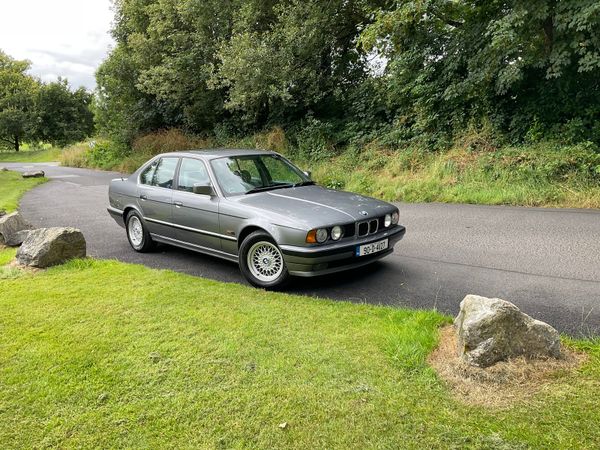 BMW 525i E34 just after full respray