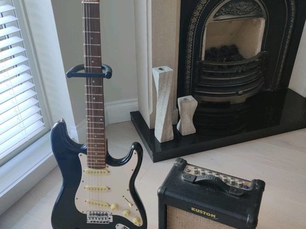Encore Stratocaster Electric Guitar & Accessories