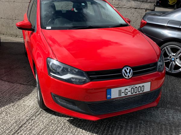 Volkswagen Polo Hatchback, Petrol, 2012, Red