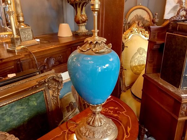 Large opaline Brass Table Lamp