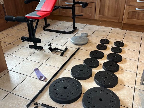 GYM WEIGHT BENCH, WEIGHTS, BARS AND EXTRAS