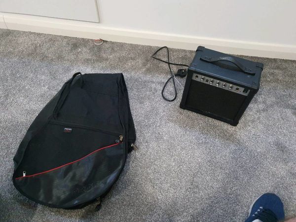 Electric guitar with amp and cover ibanez