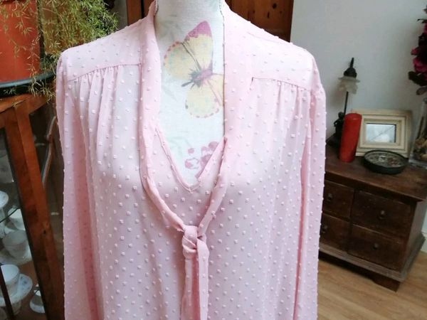 Ladies pale pink blouse, New with tags