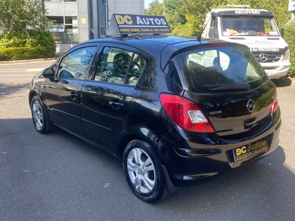 OPEL CORSA 1.2 AUTOMATIC LOW KMS