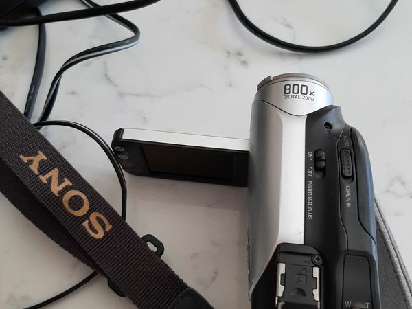 Sony Handycam 800x Digital Zoom Camcorder