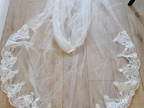 Wedding accessories veil