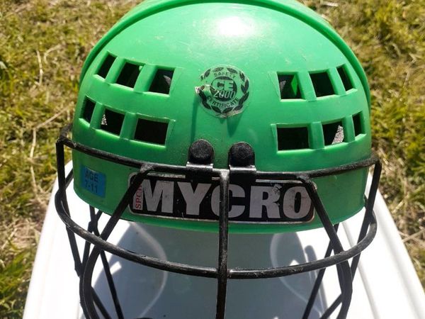 Hurling helmet age 7-11 Mycro