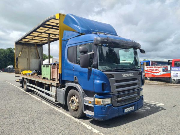 2011 SCANIA P230 4X2 SLEEPERCAB WITH 30FT BODY