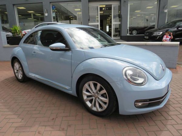 Volkswagen Beetle Hatchback, Petrol, 2012, Blue