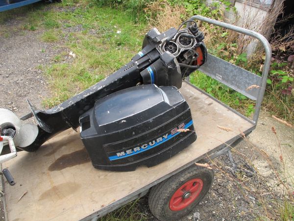 BOAT OUTBOARD ENGINE FOR SPARES AND REPAIRS